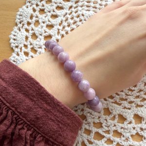 Bracelet boule 8mm lépidolite